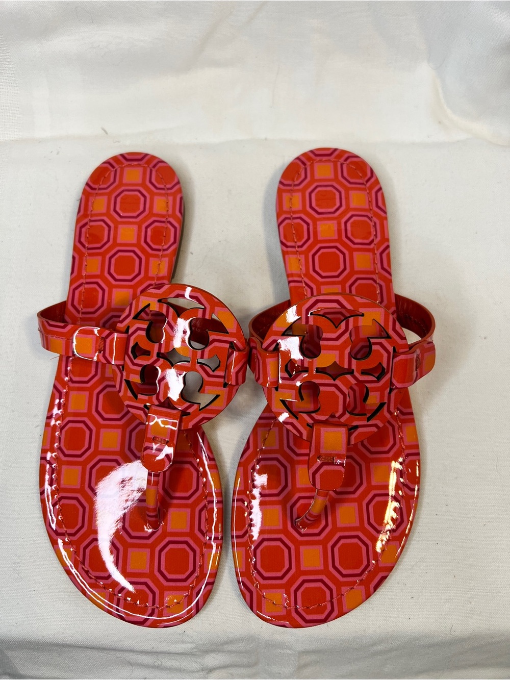 NWOT Tory Burch Patent Leather Miller Sandal. Pink & Orange. Women’s size 7.5 - Picture 2 of 7